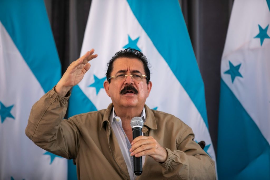 Hondureños cuestionan acciones políticas impulsadas por Manuel Zelaya