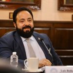Luis Redondo acusado de infringir la ley en trámite de renuncia en el CNE