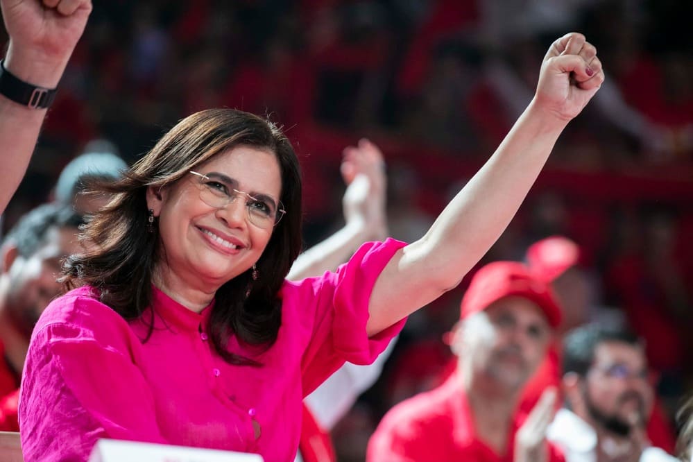 Controversia internacional amenaza la campaña de Rixi Moncada en Honduras