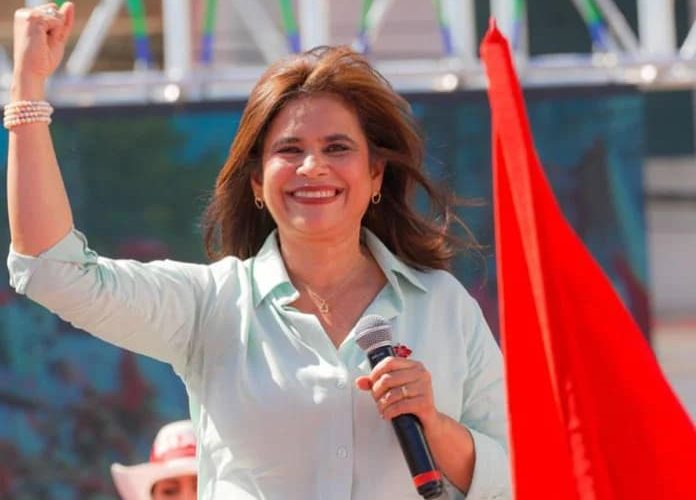 Las equivocaciones de Rixi Moncada que debilitan su candidatura a la presidencia