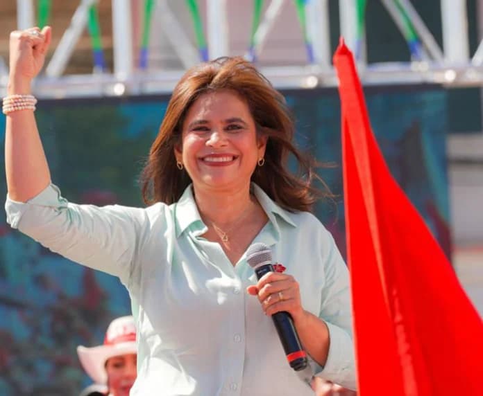 Las equivocaciones de Rixi Moncada que debilitan su candidatura a la presidencia