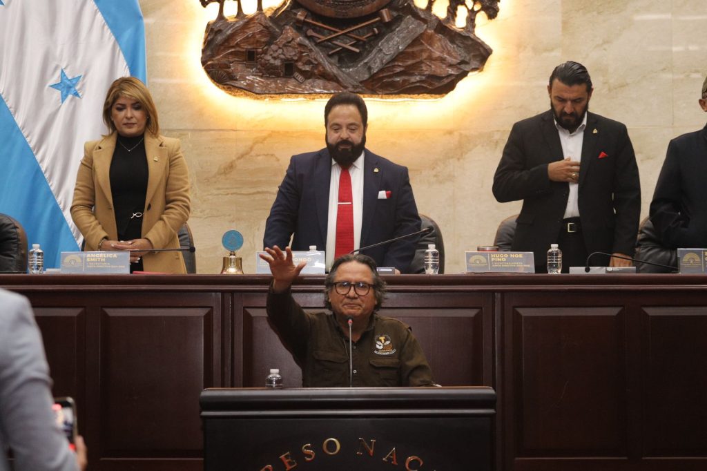 Honduras: Instalación de Comisión Permanente y Tensión Institucional